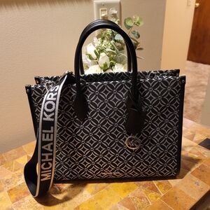 Michael Kors Mirella Shoulder Bag